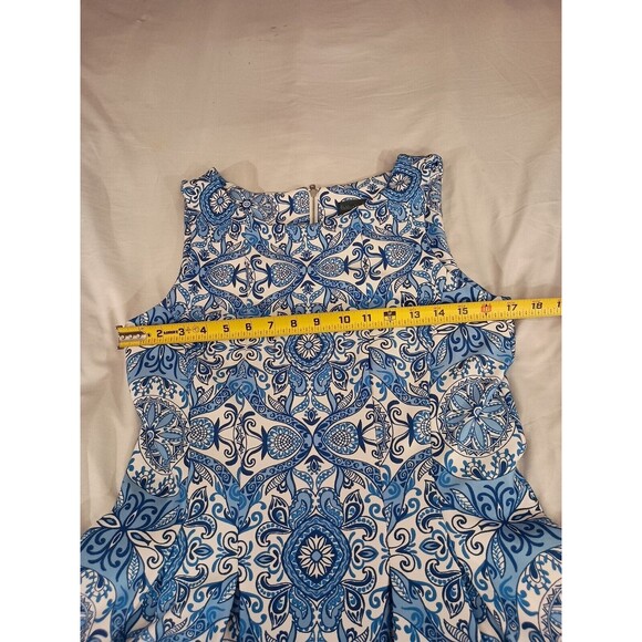 Gabby Skye Dress Size 12 Blue And White Sleeveless - Picture 4 of 8